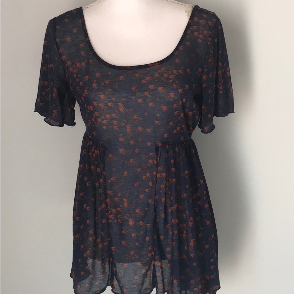 Anthropolgie Lily White Asymetrical Hem Top Sz M